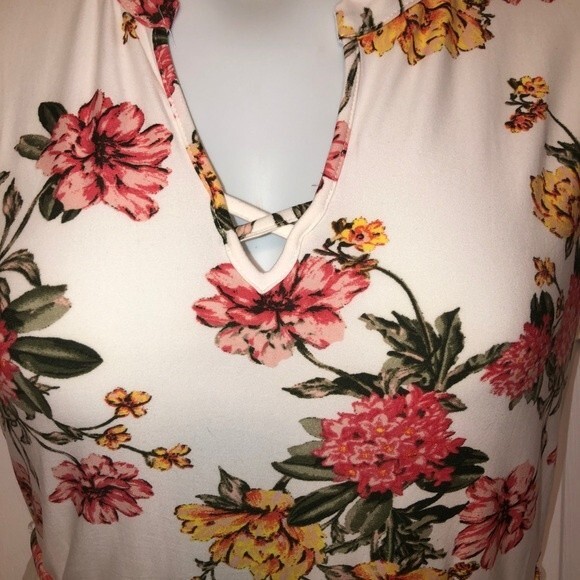 Bobbie Brooks Sz S Crochet Back Ivory Floral Dress NEW NWT - Picture 3 of 5